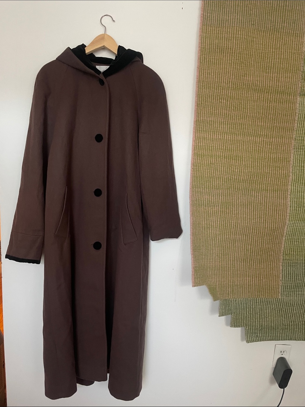 100% wool Jacqueline Ferrar Long Hooded Trench Coat in Brown RARE COLOR